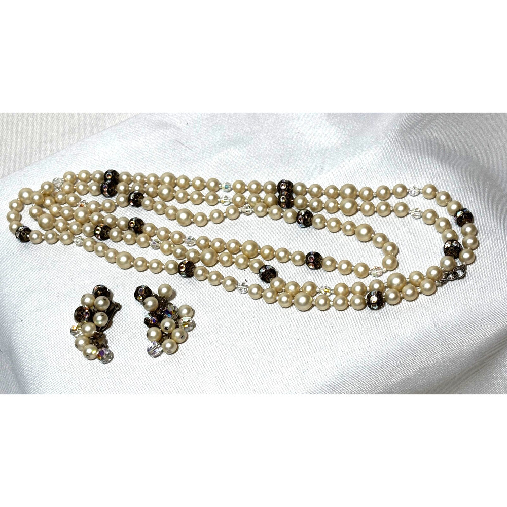 Vintage Faux Pearl & Diamond long beaded loop necklace & Clip on earrings Classy
